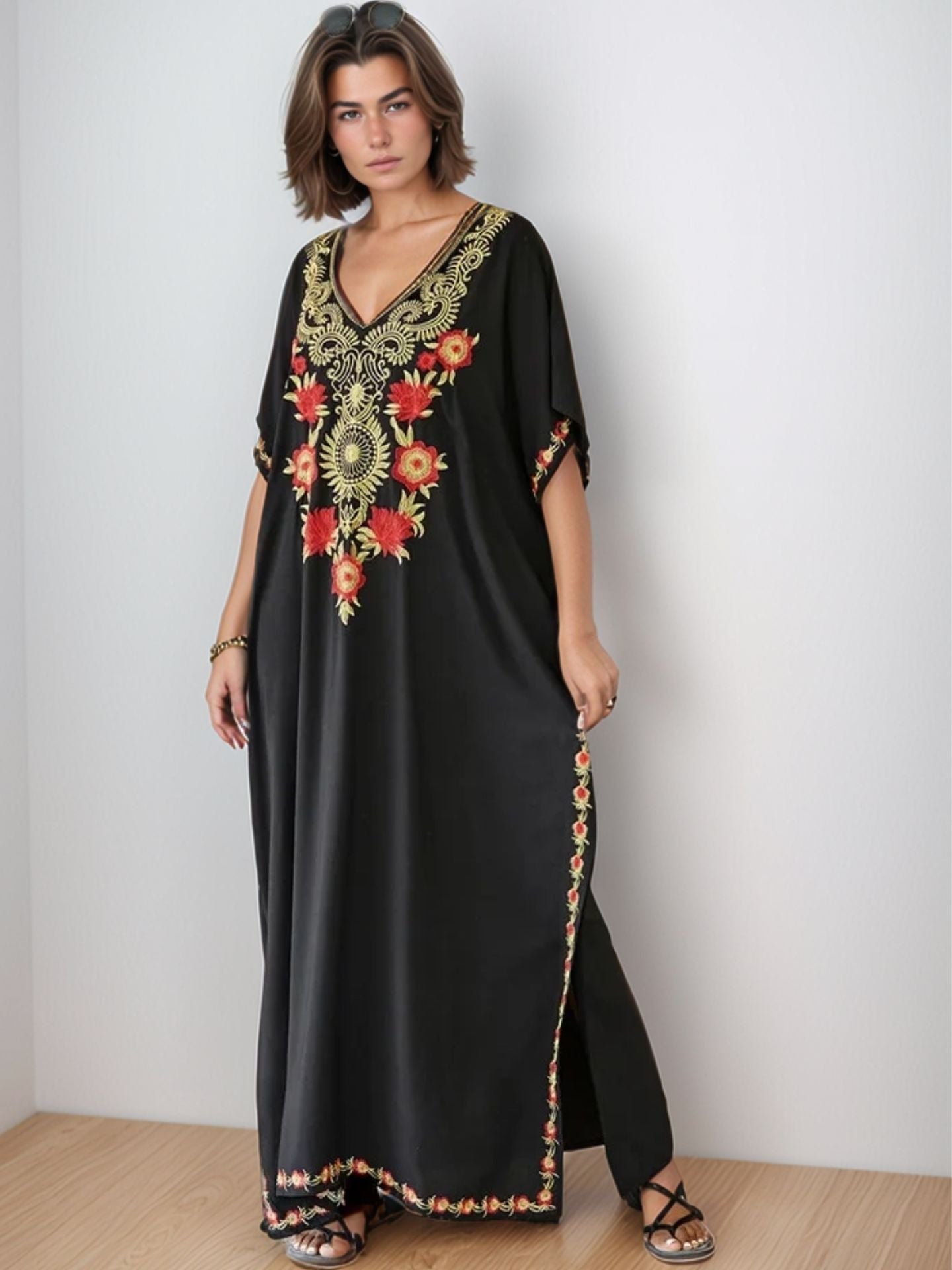 Kaftan preto bordado